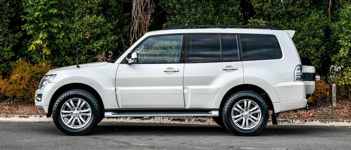 2020 Mitsubishi Pajero GLS