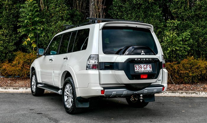 2020 Mitsubishi Pajero GLS