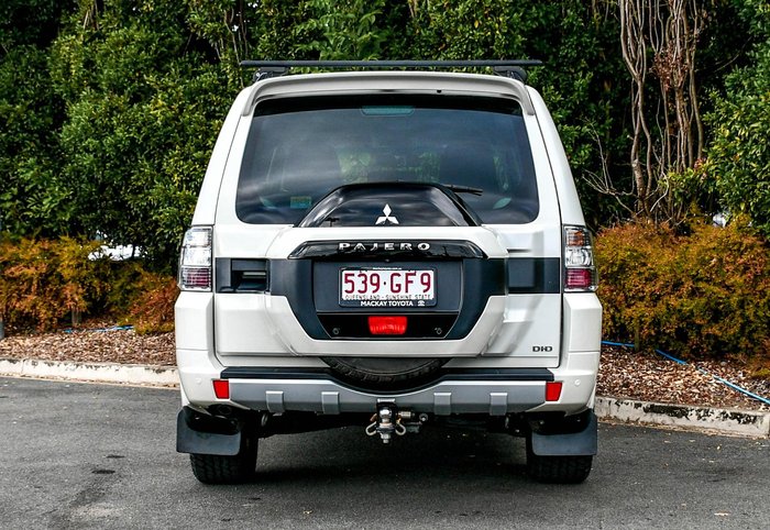 2020 Mitsubishi Pajero GLS