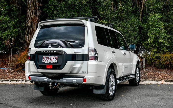 2020 Mitsubishi Pajero GLS