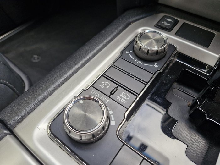 2020 Toyota Landcruiser VX