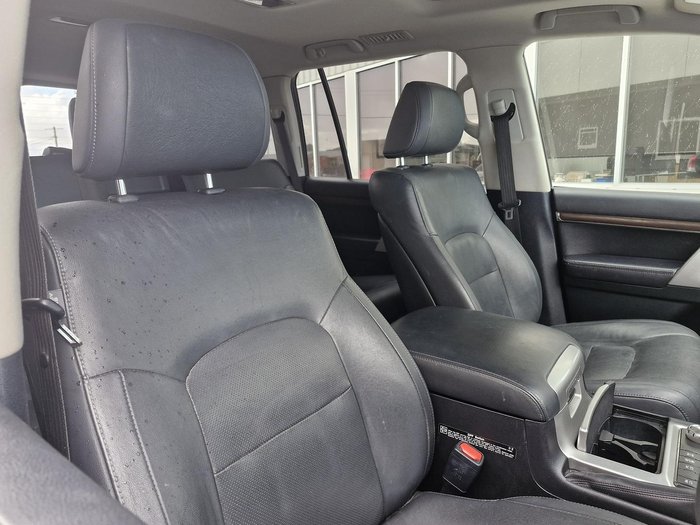 2020 Toyota Landcruiser VX