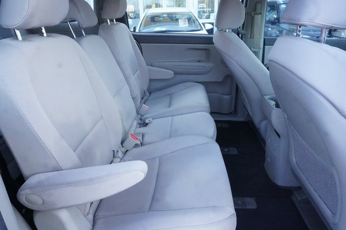 2017 Kia Carnival S