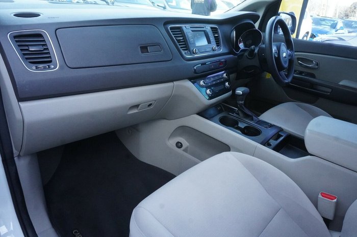 2017 Kia Carnival S