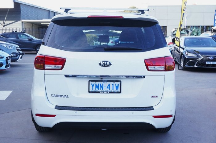 2017 Kia Carnival S