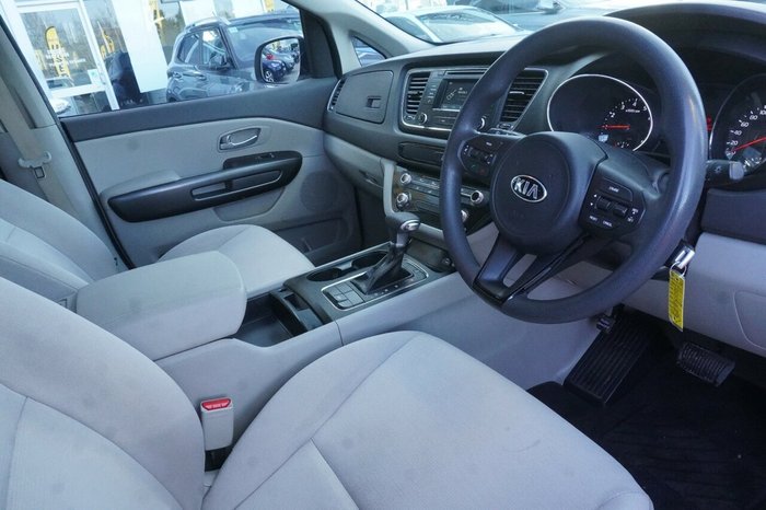 2017 Kia Carnival S
