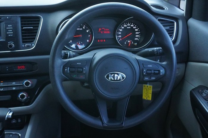 2017 Kia Carnival S