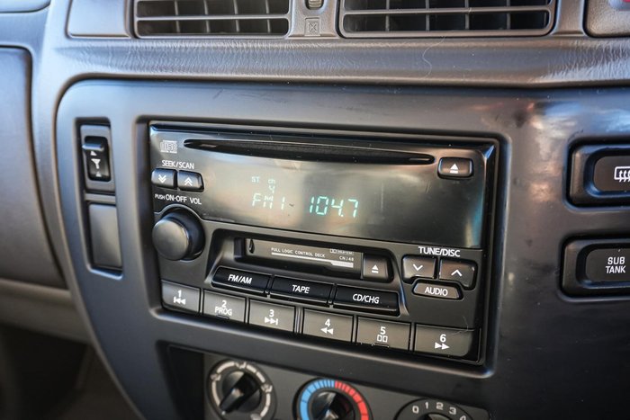 2000 Nissan Patrol ST