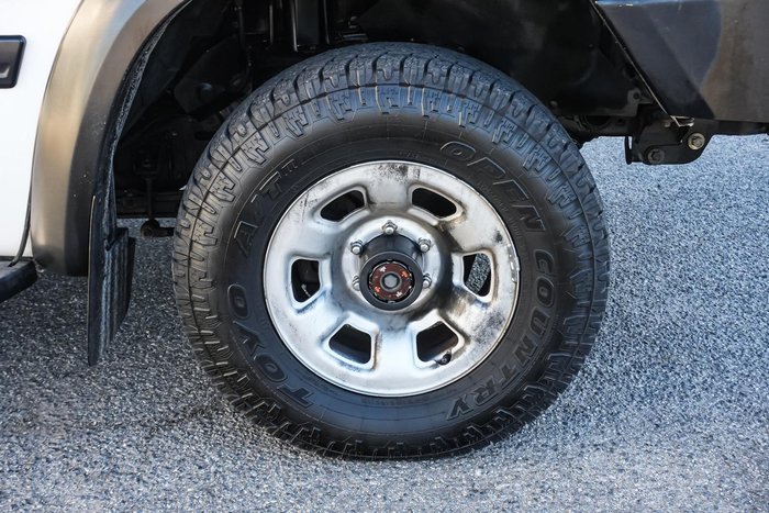 2000 Nissan Patrol ST