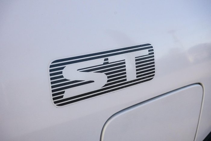 2000 Nissan Patrol ST