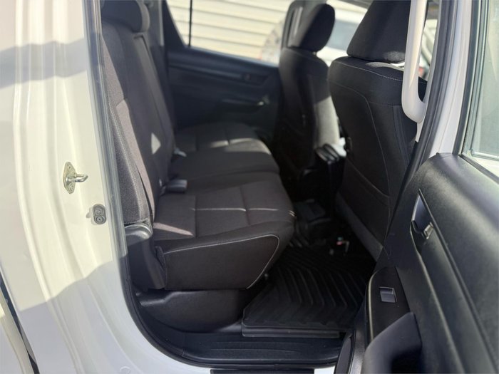 2019 Toyota Hilux SR
