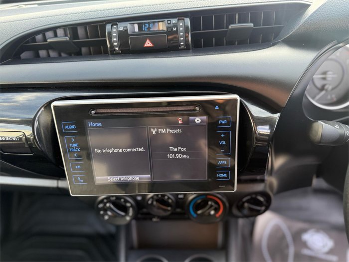 2019 Toyota Hilux SR