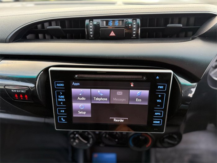 2019 Toyota Hilux SR