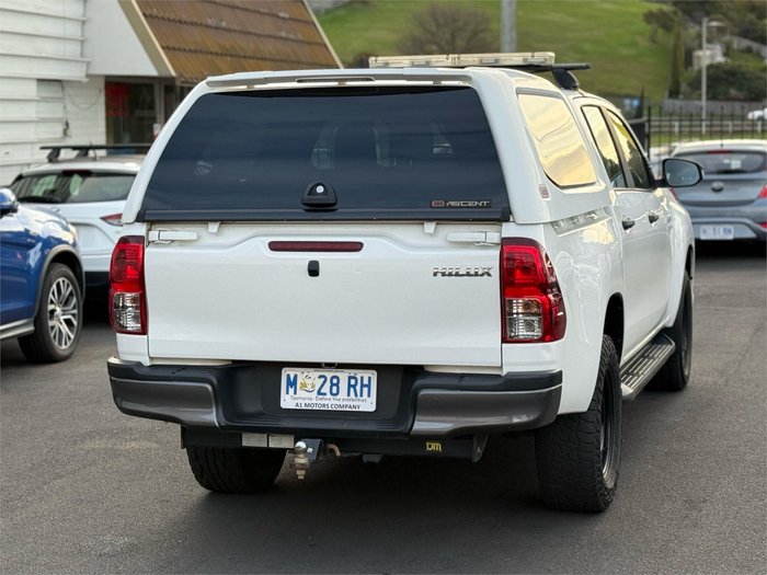 2019 Toyota Hilux SR