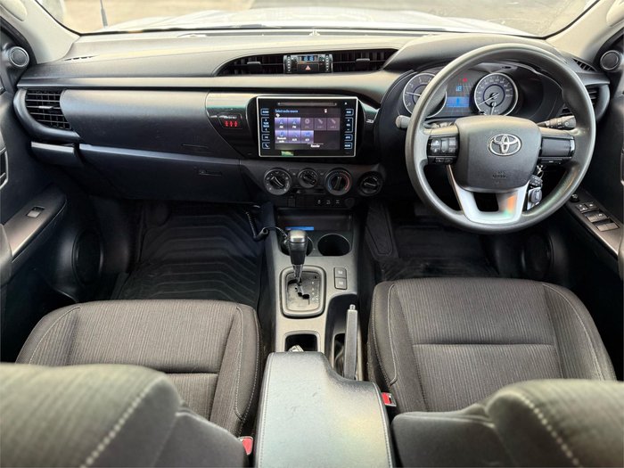 2019 Toyota Hilux SR
