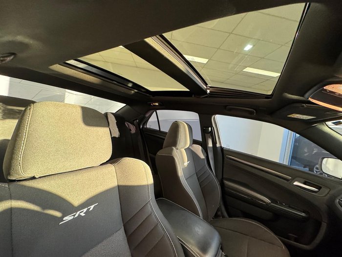 2018 Chrysler 300 SRT Core