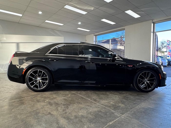 2018 Chrysler 300 SRT Core