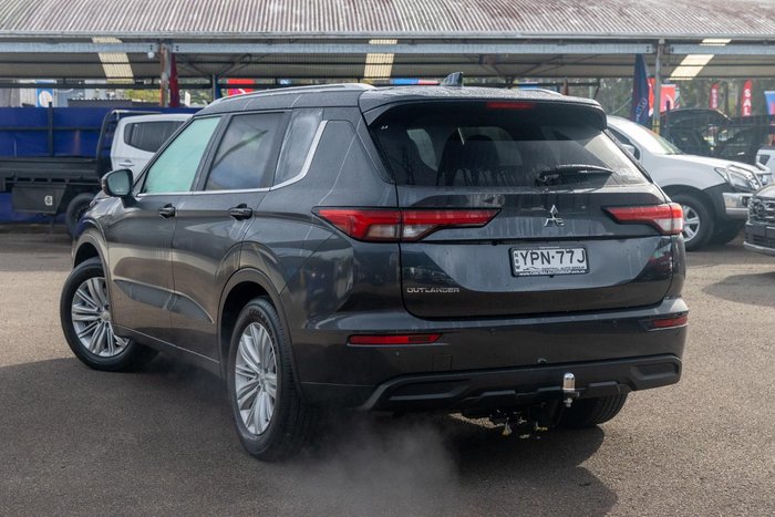 2024 Mitsubishi Outlander LS