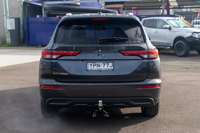 2024 Mitsubishi Outlander LS