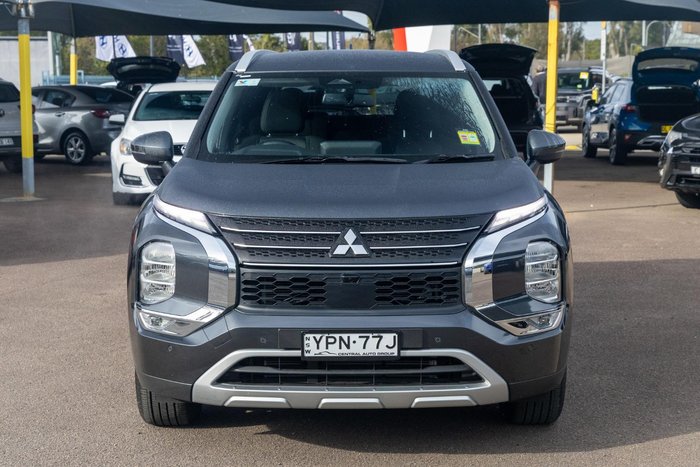 2024 Mitsubishi Outlander LS