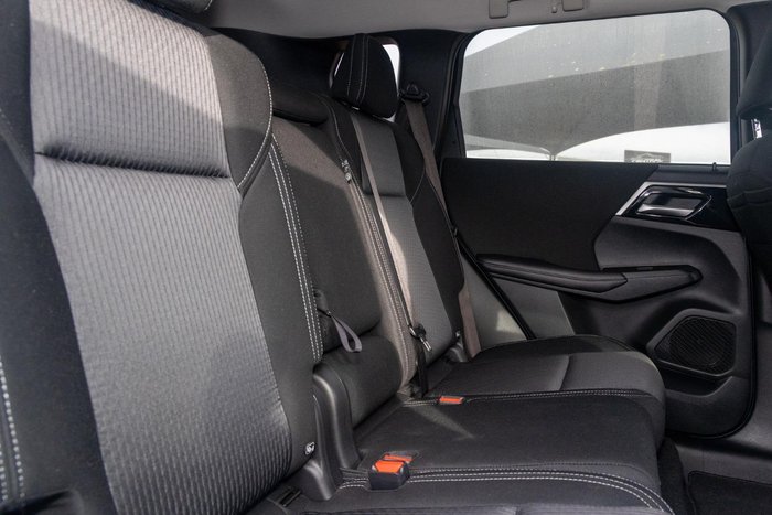 2024 Mitsubishi Outlander LS
