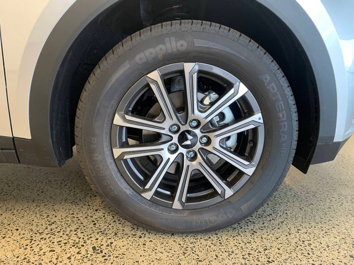 2025 MAHINDRA XUV700 AX7L