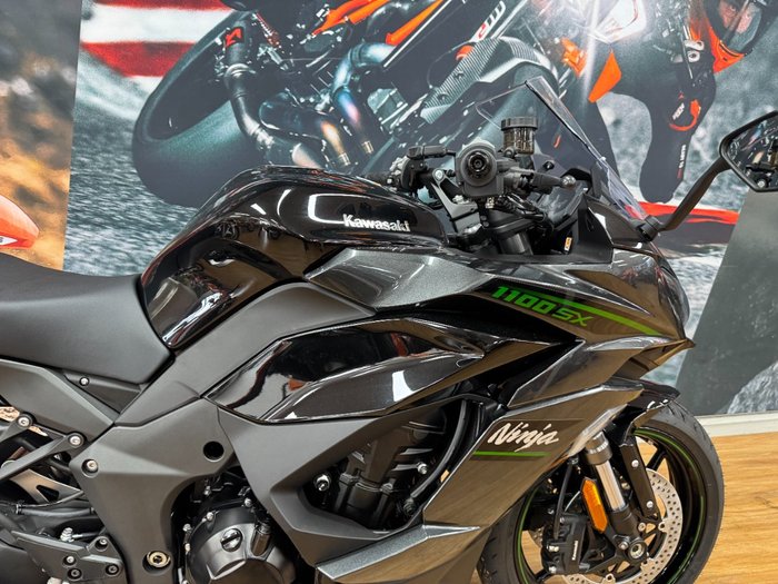2025 Kawasaki NINJA 1100SX METALLIC DIABLO BLACK