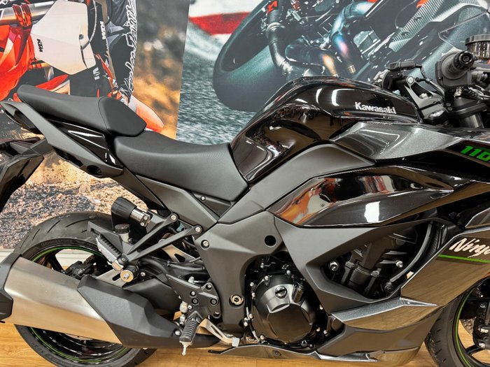 2025 Kawasaki NINJA 1100SX METALLIC DIABLO BLACK