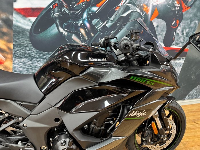 2025 Kawasaki NINJA 1100SX METALLIC DIABLO BLACK