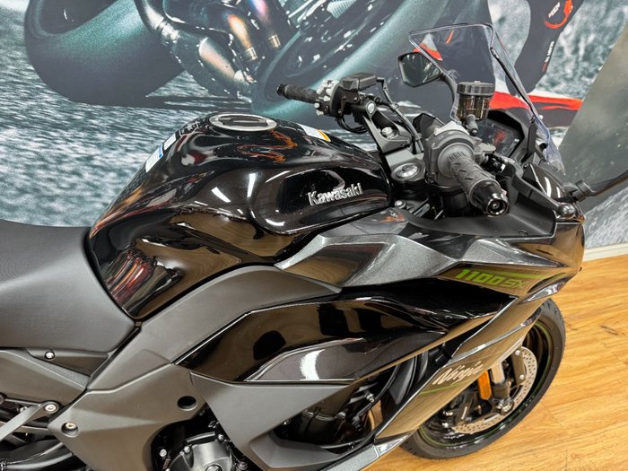 2025 Kawasaki NINJA 1100SX METALLIC DIABLO BLACK