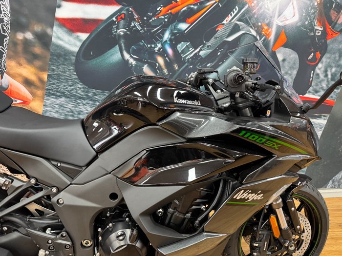2025 Kawasaki NINJA 1100SX METALLIC DIABLO BLACK