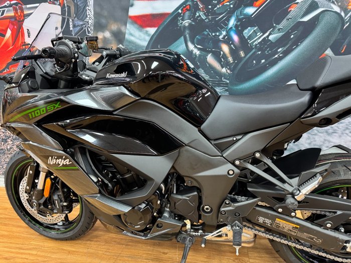 2025 Kawasaki NINJA 1100SX METALLIC DIABLO BLACK
