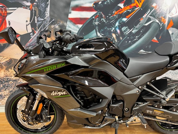 2025 Kawasaki NINJA 1100SX METALLIC DIABLO BLACK