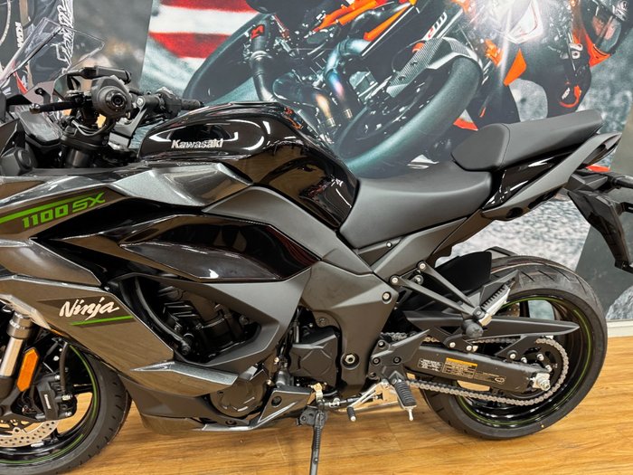 2025 Kawasaki NINJA 1100SX METALLIC DIABLO BLACK