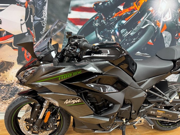 2025 Kawasaki NINJA 1100SX METALLIC DIABLO BLACK