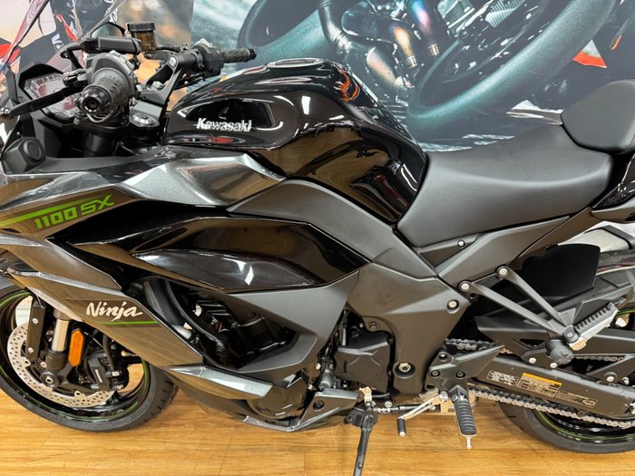 2025 Kawasaki NINJA 1100SX METALLIC DIABLO BLACK