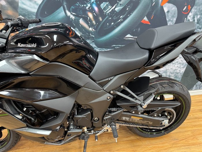 2025 Kawasaki NINJA 1100SX METALLIC DIABLO BLACK