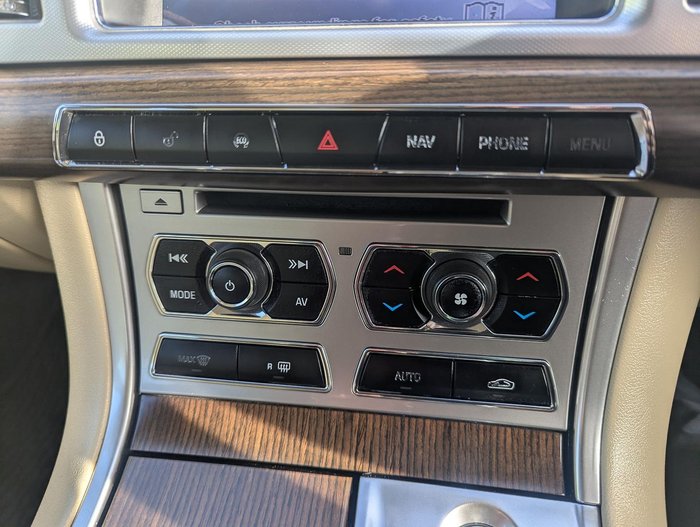 2013 Jaguar XF Premium Luxury X250 MY14 Caviar Metallic