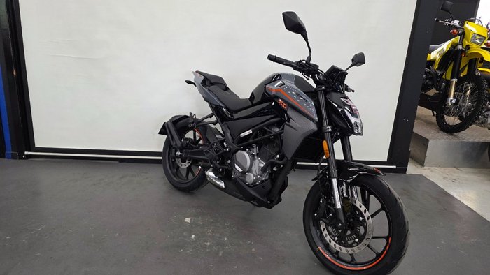 2025 CFMOTO 300 NK ABS NEBULA BLACK