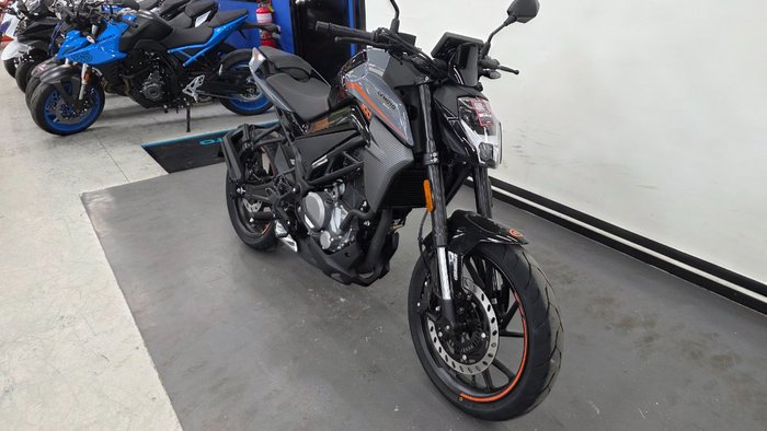 2025 CFMOTO 300 NK ABS NEBULA BLACK