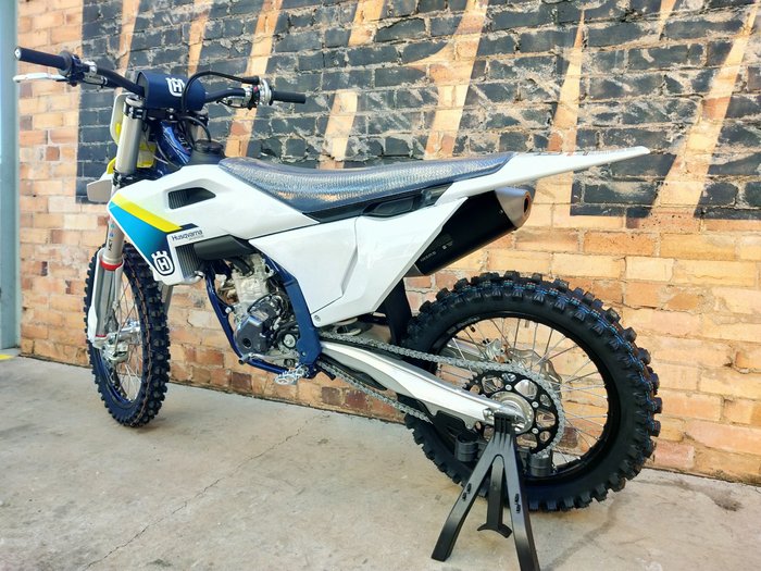 2025 HUSQVARNA FC 250 MOTOCROSS WHITE
