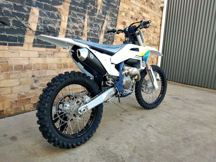 2025 HUSQVARNA FC 250 MOTOCROSS WHITE