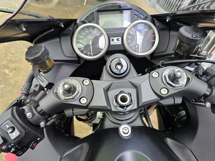 2025 Kawasaki 2025 Kawasaki 1400CC NINJA ZX-14R SE Red