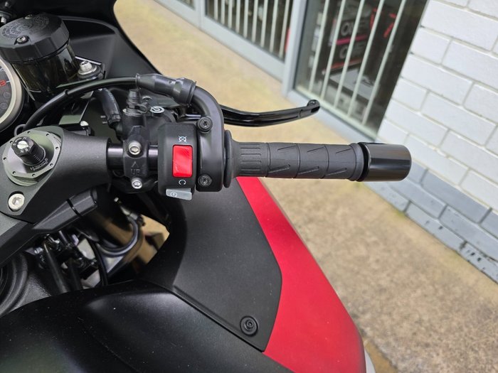 2025 Kawasaki 2025 Kawasaki 1400CC NINJA ZX-14R SE Red