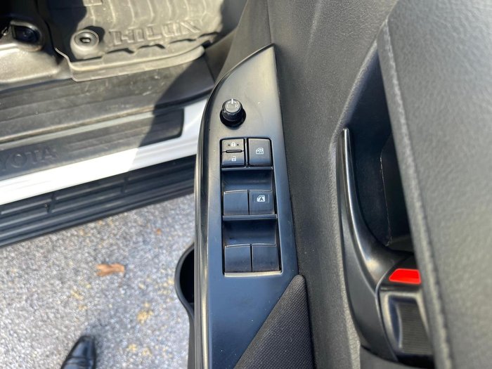 2018 Toyota Hilux SR