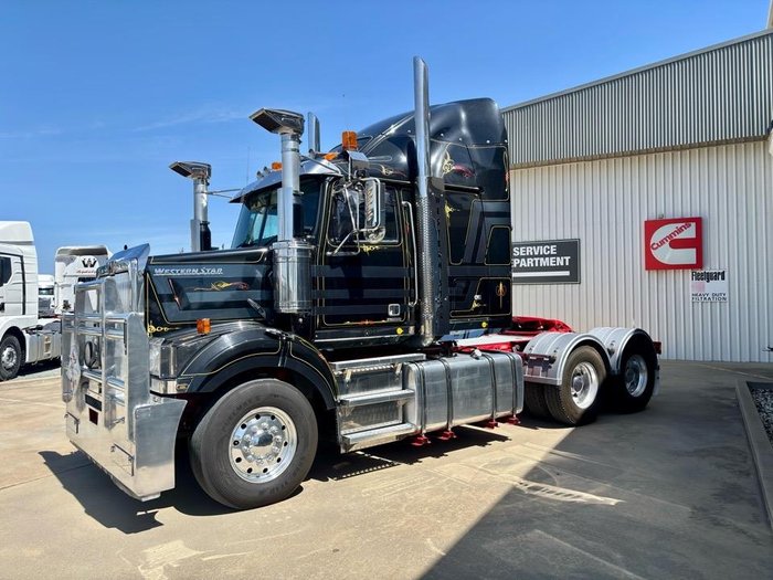 2014 Western Star 4864Fxb Cummins X15 With Rebuild History In Stock Now! Black