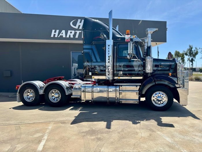 2014 Western Star 4864Fxb Cummins X15 With Rebuild History In Stock Now! Black