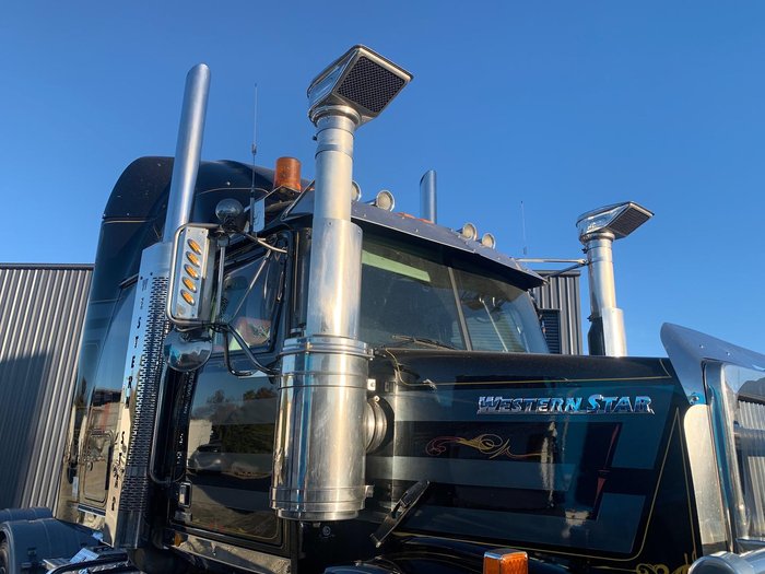 2014 Western Star 4864Fxb Cummins X15 With Rebuild History In Stock Now! Black