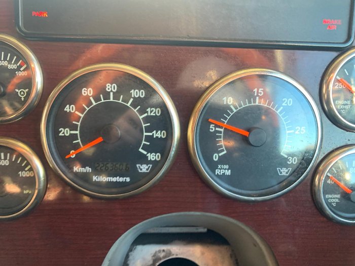 2014 Western Star 4864Fxb Cummins X15 With Rebuild History In Stock Now! Black
