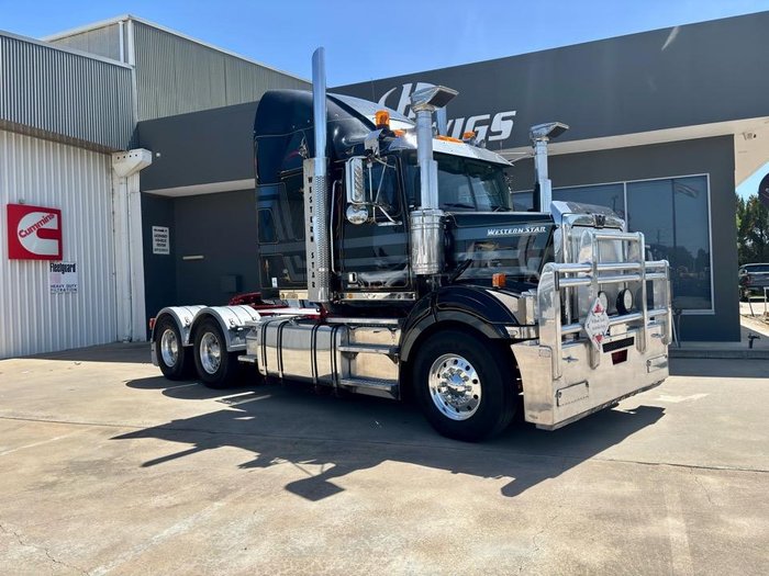 2014 Western Star 4864Fxb Cummins X15 With Rebuild History In Stock Now! Black